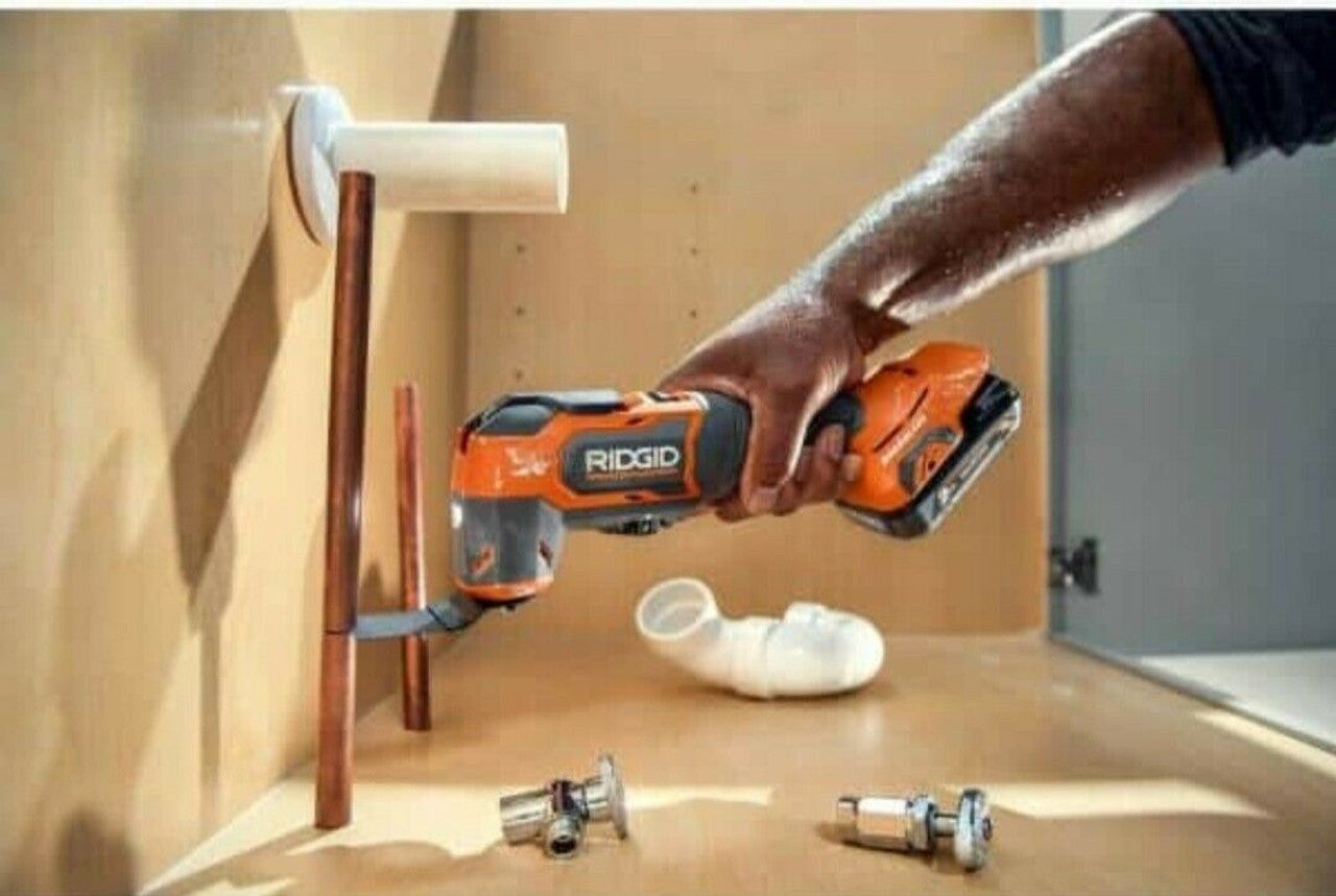 Like New -  RIDGID 18V Brushless Cordless Oscillating Multi-Tool (Tool Only) R86240B