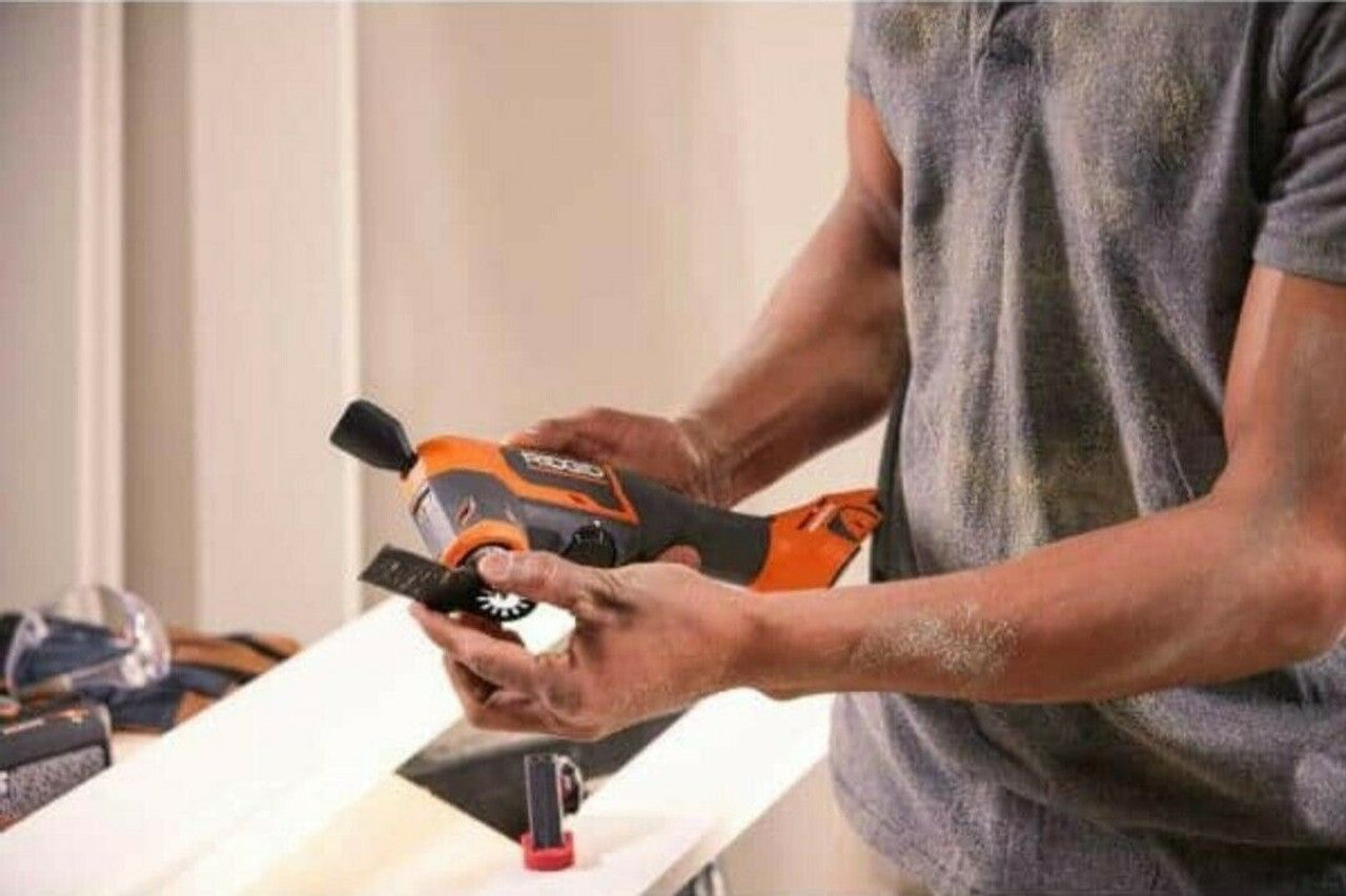Like New -  RIDGID 18V Brushless Cordless Oscillating Multi-Tool (Tool Only) R86240B