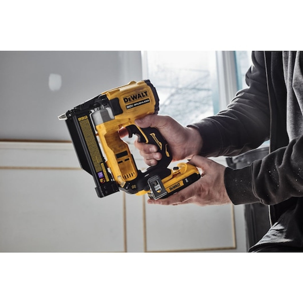 Like New - DEWALT 20-Volt MAX Lithium-Ion Cordless 23-Gauge Pin Nailer Kit with 2.0 Ah Battery Pack and Charger - DCN623D1