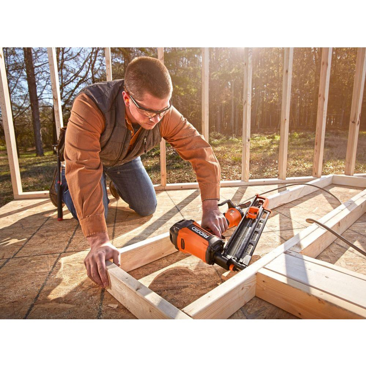 Like New -  RIDGID R350RHF 21 Degree 3-1/2 in. Round-Head Framing Nailer